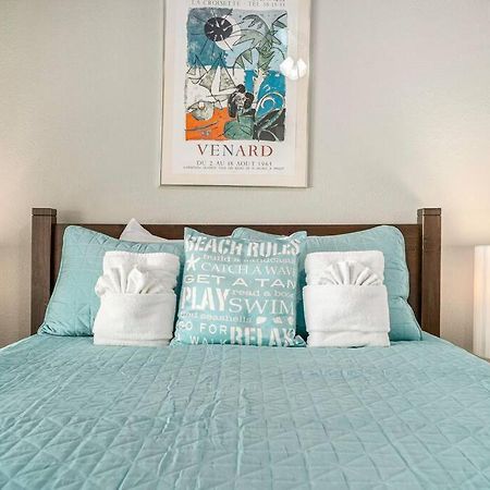 Beachy Bungalow! 2Bd, King Bed Galveston Luaran gambar