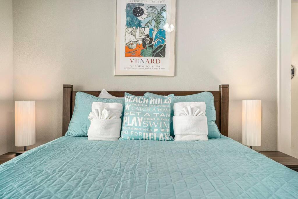 Beachy Bungalow! 2Bd, King Bed Galveston Luaran gambar