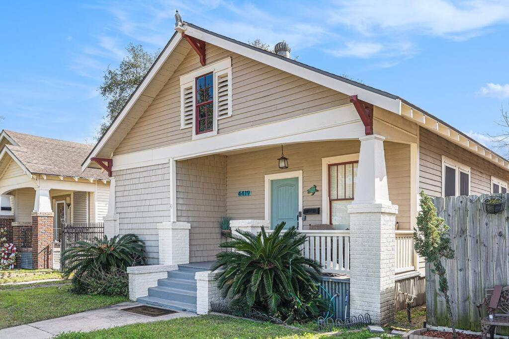 Beachy Bungalow! 2Bd, King Bed Galveston Luaran gambar